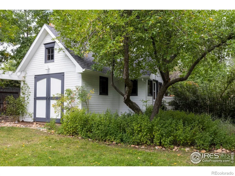 1070 Juniper Avenue, Boulder, Colorado, United States. - Photo 24