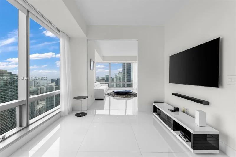 1425 Brickell Ave 54C, Miami, Florida, United States. - Photo 32
