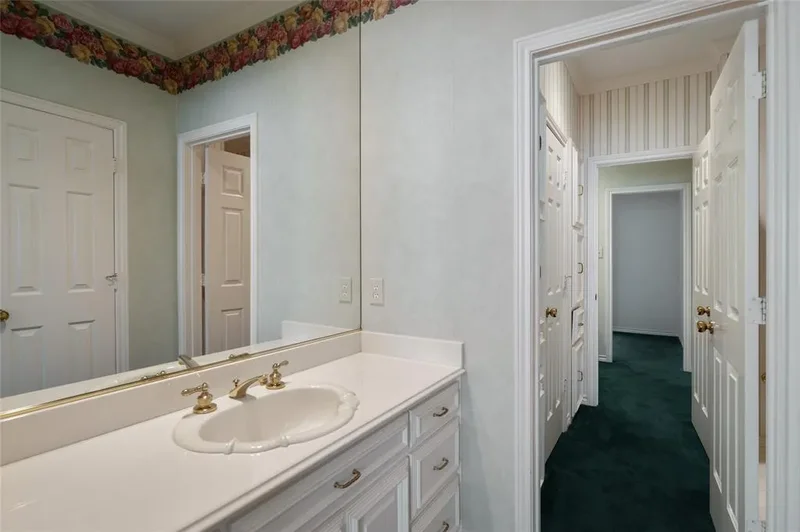 5852 Bridle Bend Court, Plano, Texas, United States. - Photo 2