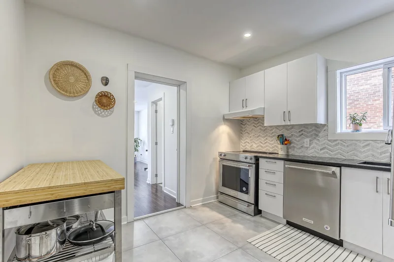 5275 5277 Av. MacDonald, Montréal, Quebec, Canada. - Photo 2