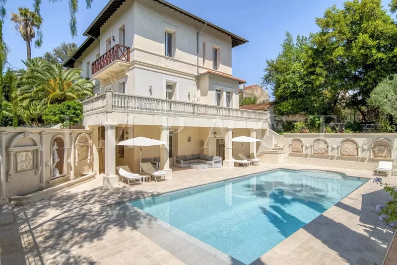 Cannes, Provence-Alpes-Côte d'Azur, France. - Photo 23