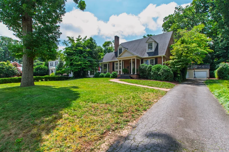2328 Byrd Street , Raleigh, NC 27608, Raleigh, North Carolina, United States. - Photo 4