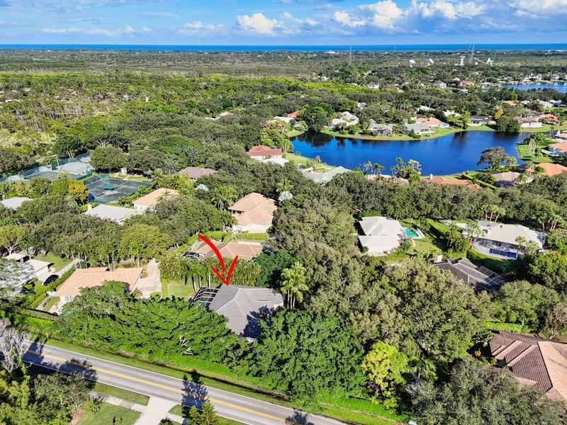 9923 SE Oak Tree Terrace, Tequesta, Florida, United States. - Photo 76
