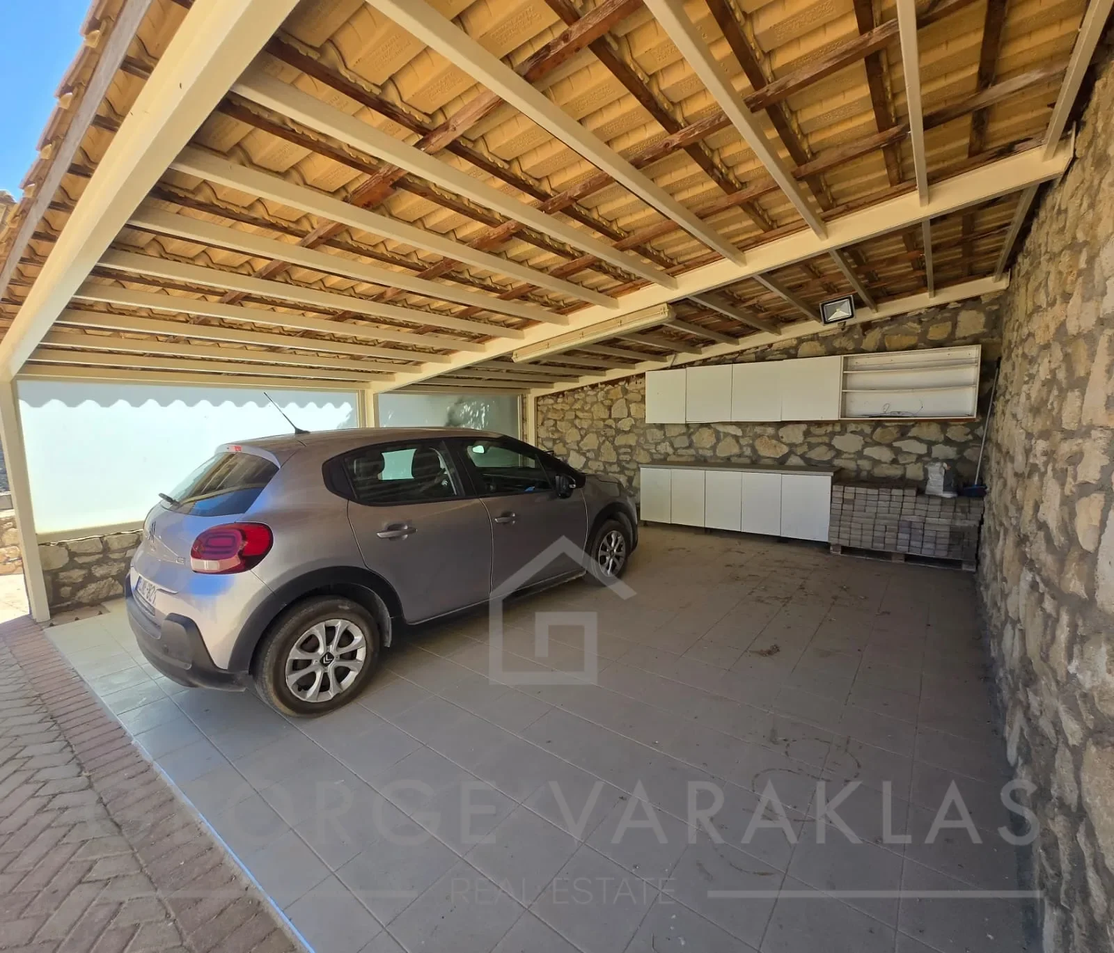 Community of Kato Archane, Archanes, Greece. - Photo 8