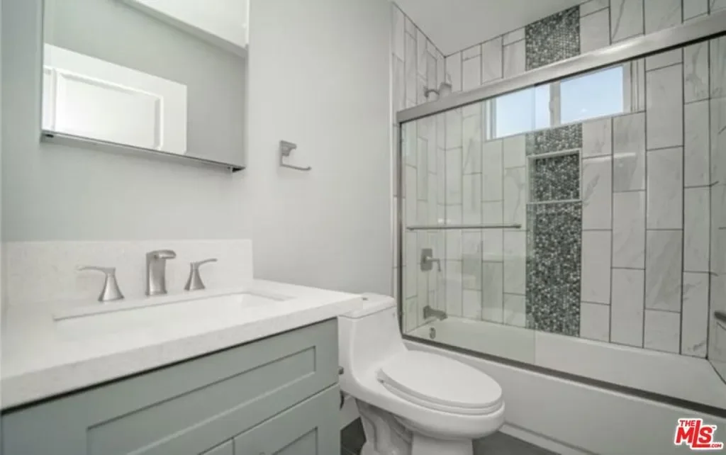 1348 E Vernon Avenue, Los Angeles, California, United States. - Photo 38