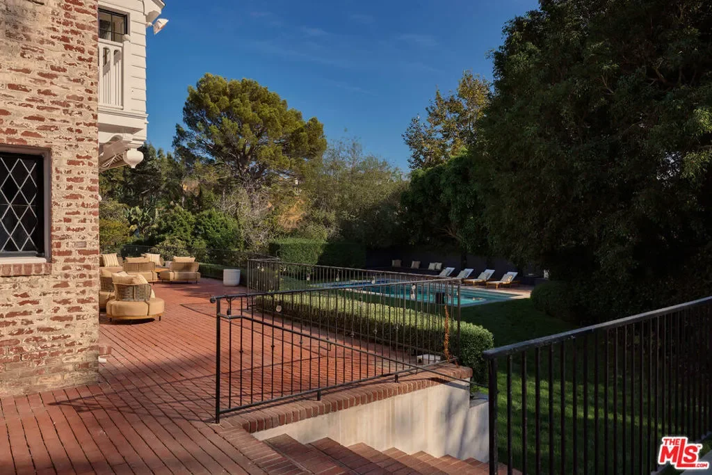 1141 Maroney Lane, Los Angeles, California, United States. - Photo 35
