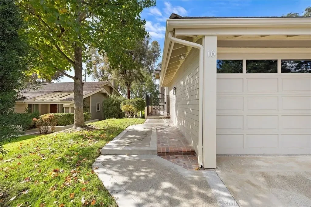 16 Morning Glory, Irvine, California, United States. - Photo 40