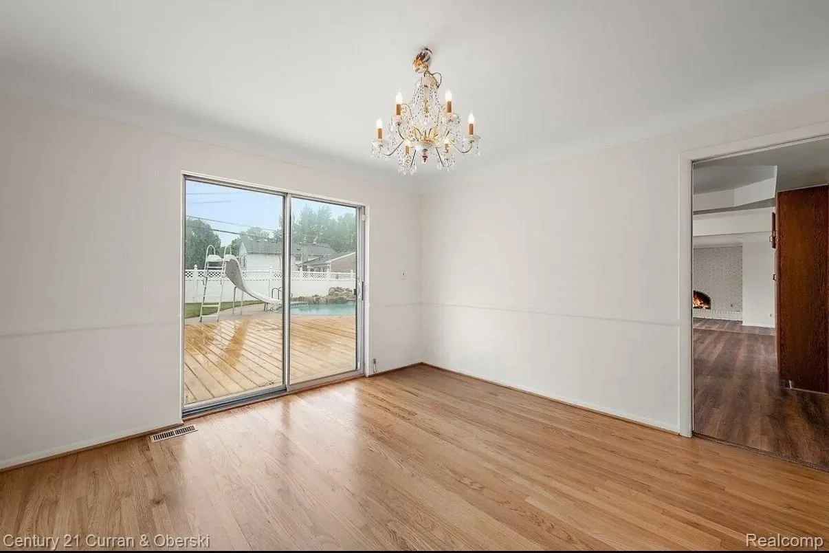 26004 Shirley Lane, Dearborn Heights, MI 48127, Dearborn, Michigan, United States. - Photo 28