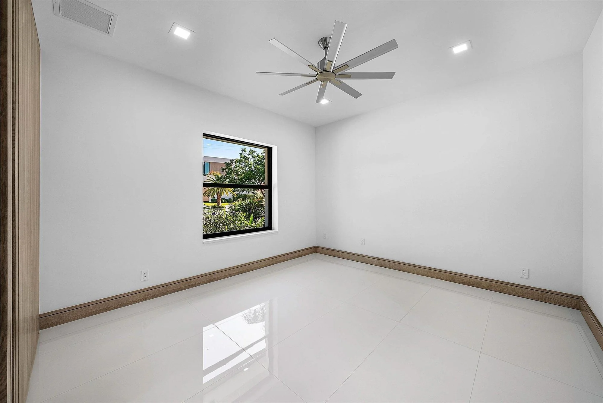 40 Spoonbill Road, Lantana, Florida, United States. - Photo 21