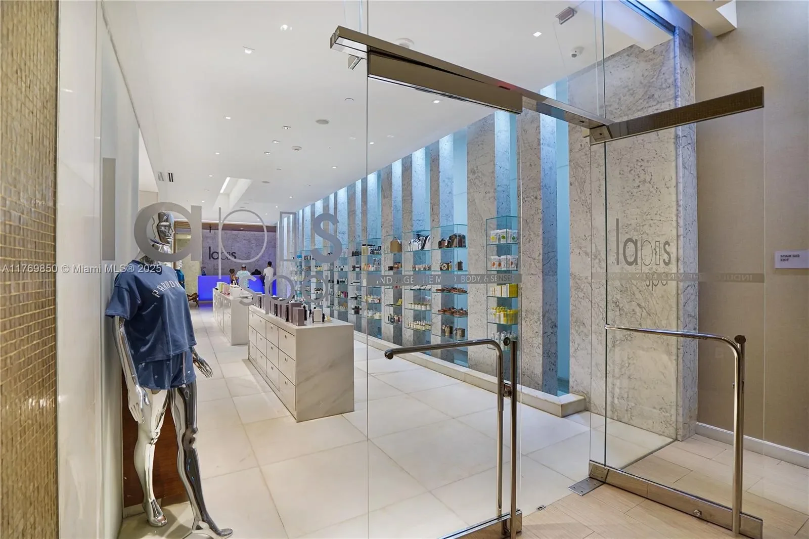 4401 Collins Ave 1015, Miami Beach, Florida, United States. - Photo 46
