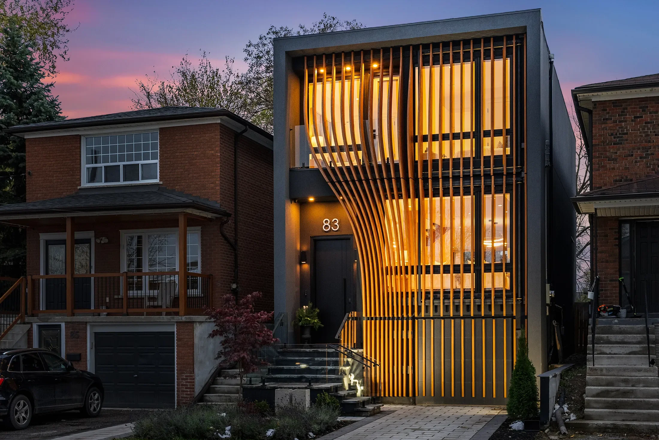 Exterior photo 5