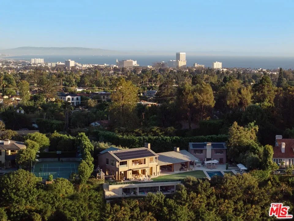 859 Woodacres Road, Santa Monica, California, United States. - Photo 49