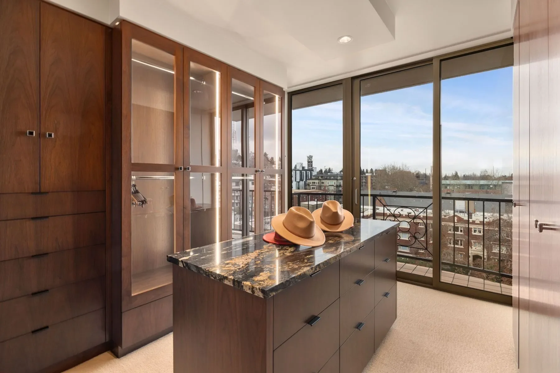 111 W Highland Dr Unit #9E & 9W, 1C , Seattle, WA 98119, Seattle, Washington, United States. - Photo 25