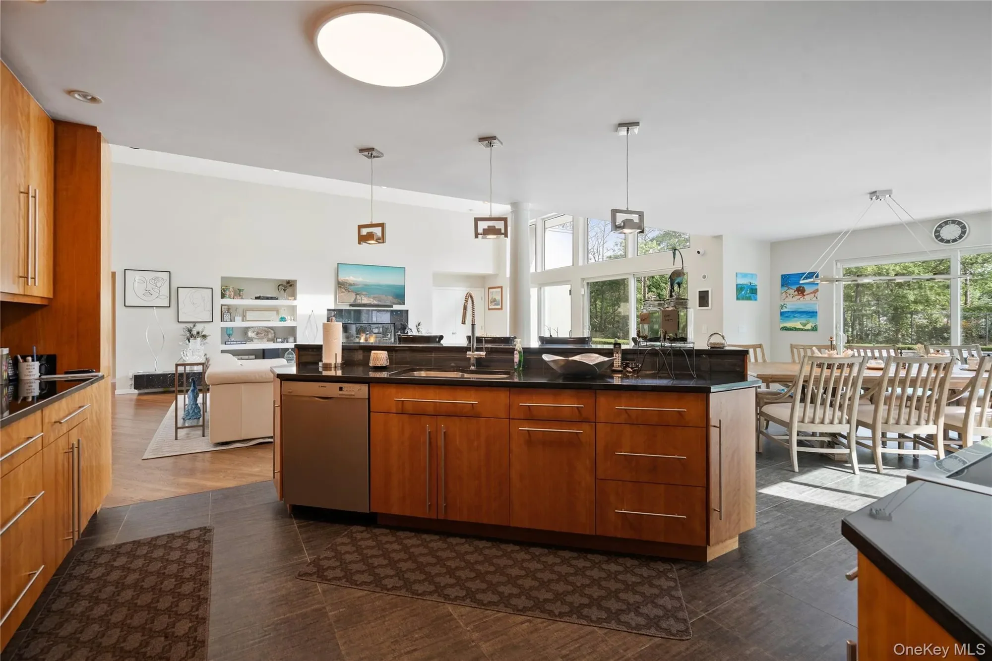 9 Peacock Path, East Quogue, NY 11942, East Quogue, New York, United States. - Photo 11