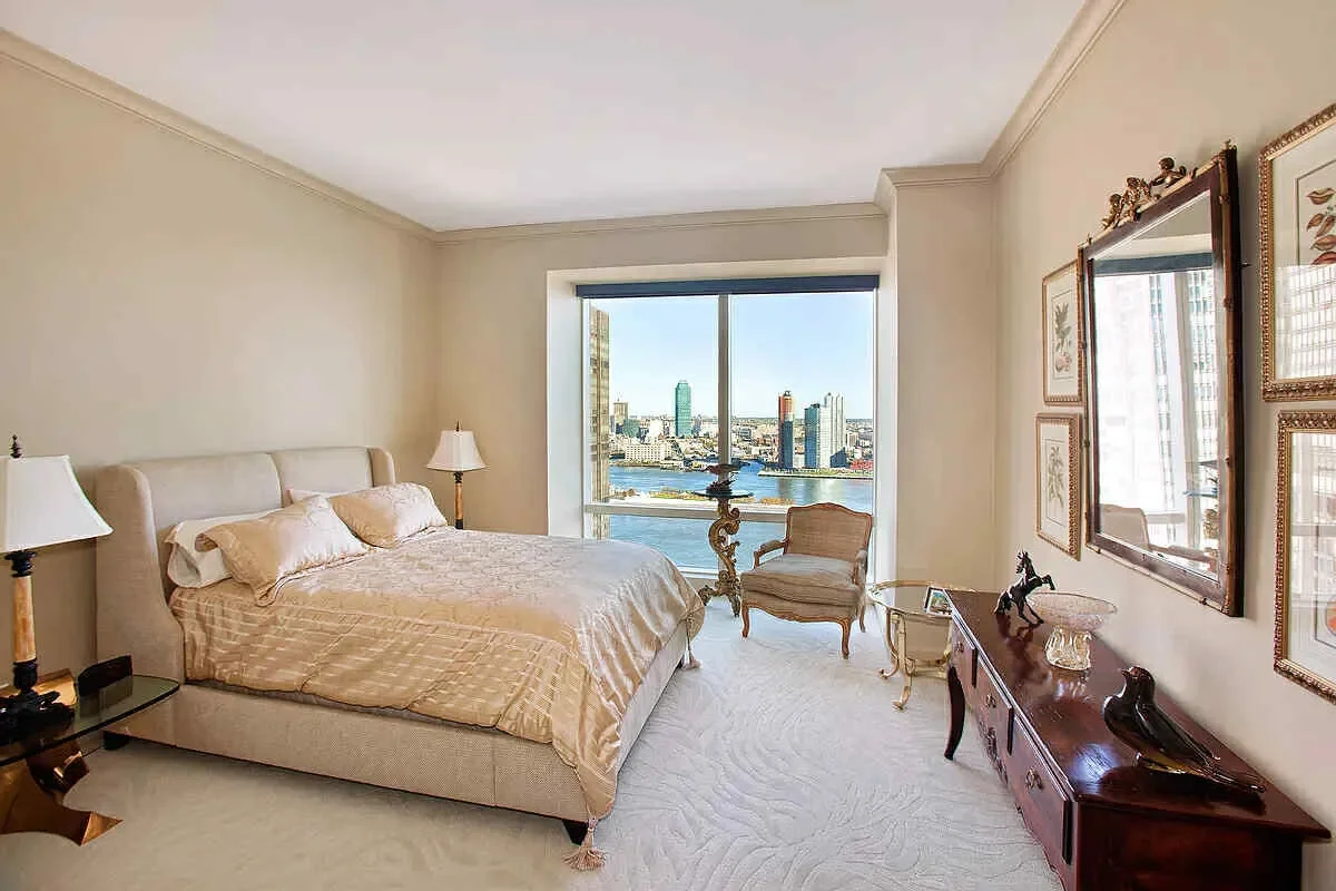 Trump World Tower, 845 UNITED NATIONS PLZ, New York, New York, United States. - Photo 4