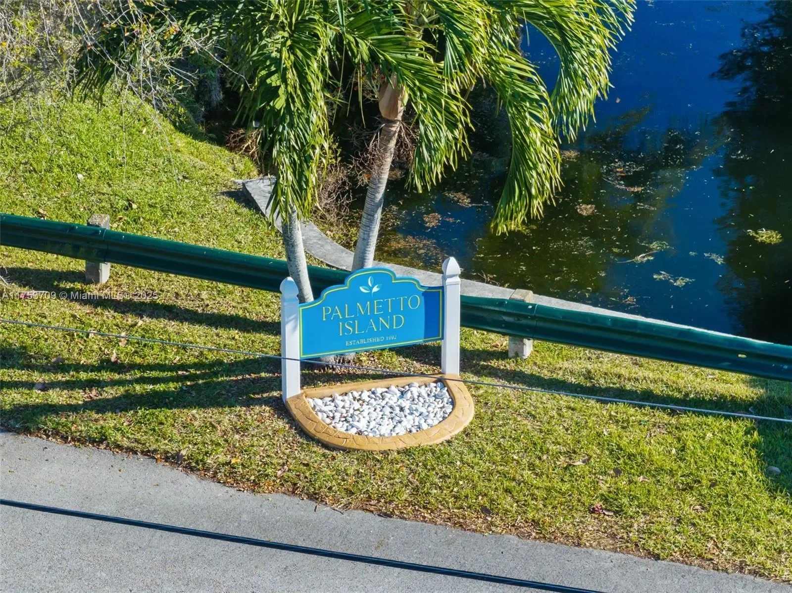 13060 SW 70th Ave, Coral Gables, Florida, United States. - Photo 47