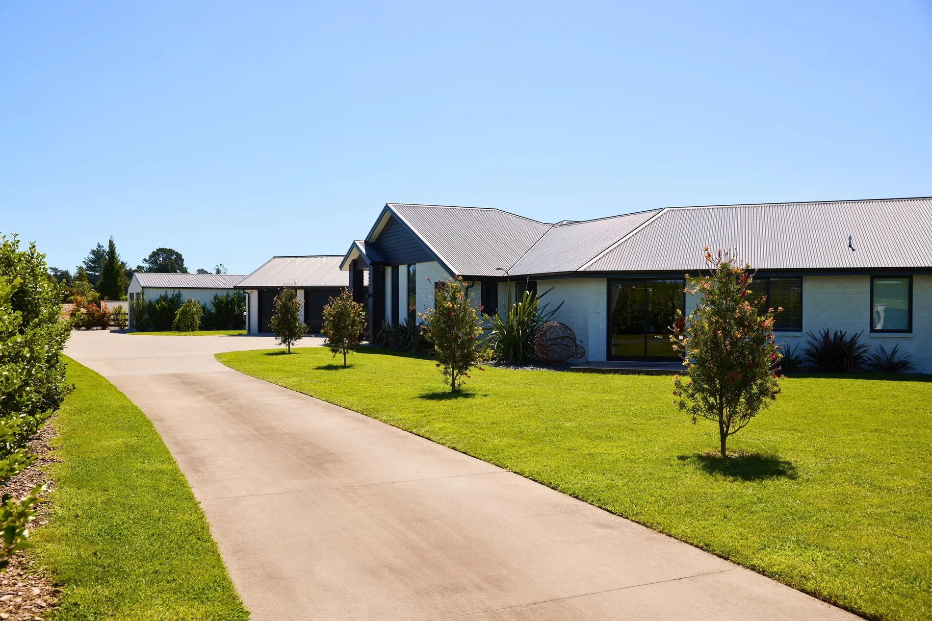 Exterior photo 3