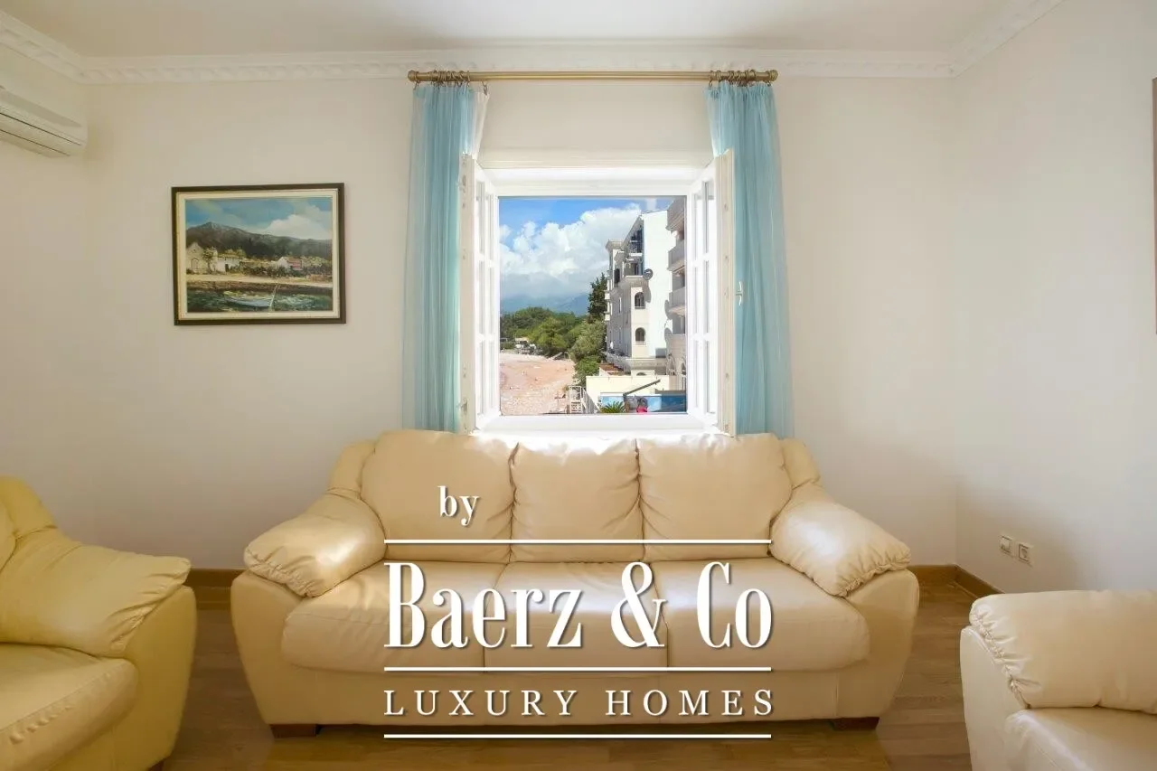 Apartment on the Sveti Stefan Beach