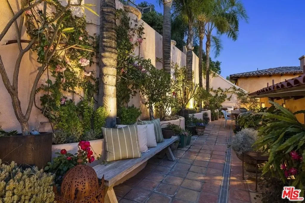 6383 Quebec Drive, Los Angeles, California, United States. - Photo 8