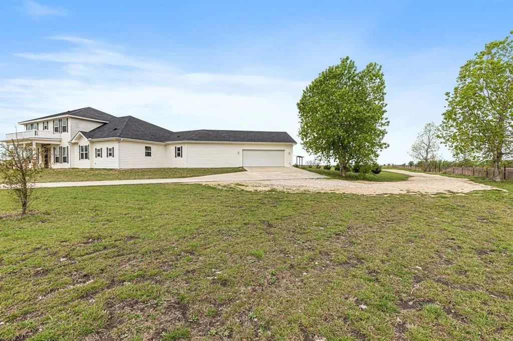 10160 Wallace Road, Holland, TX 76534, Salado, Texas, United States. - Photo 2