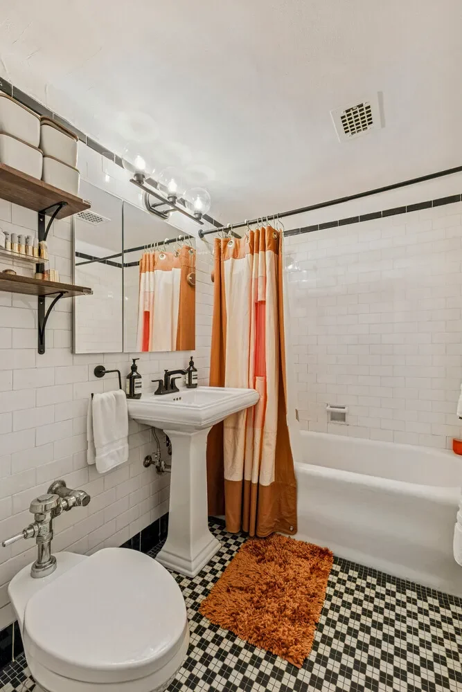 London Terrace, 465 W 23RD ST, New York, New York, United States. - Photo 4