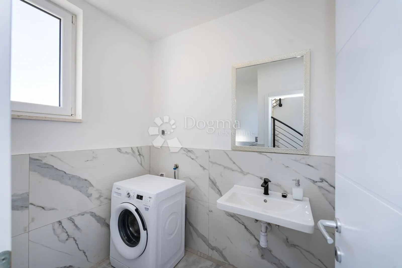 Gallery photo 10