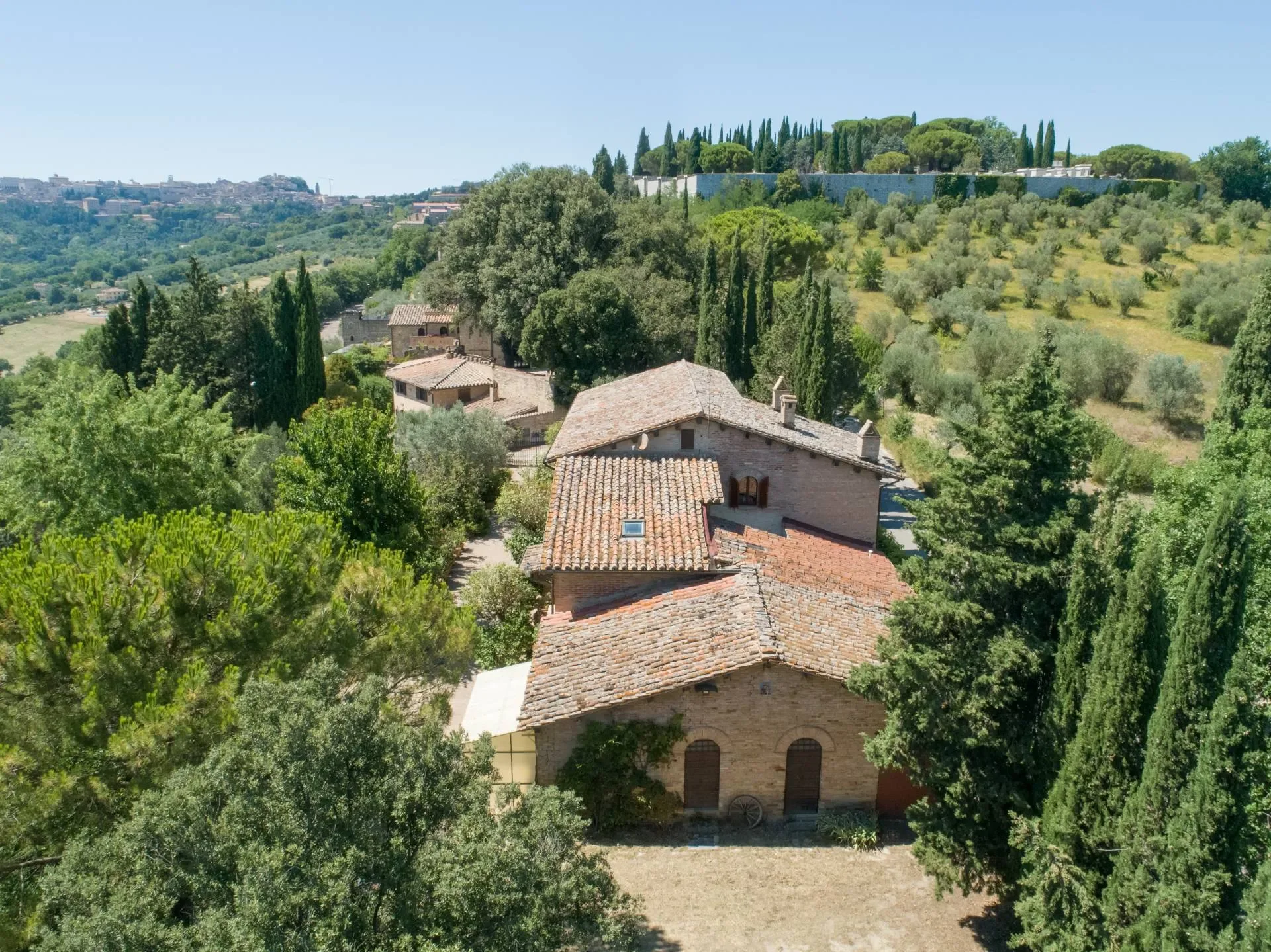 Montevile, Rancolfo, Umbria, Italy. - Photo 3