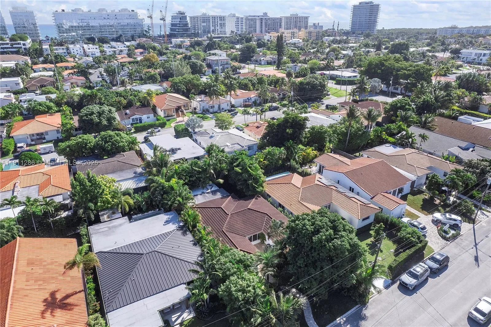 9049 Dickens Ave, Bal Harbour, Florida, United States. - Photo 31