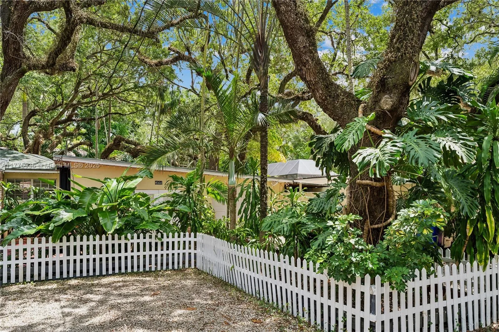 4160 Lybyer Ave, Miami, Florida, United States. - Photo 28