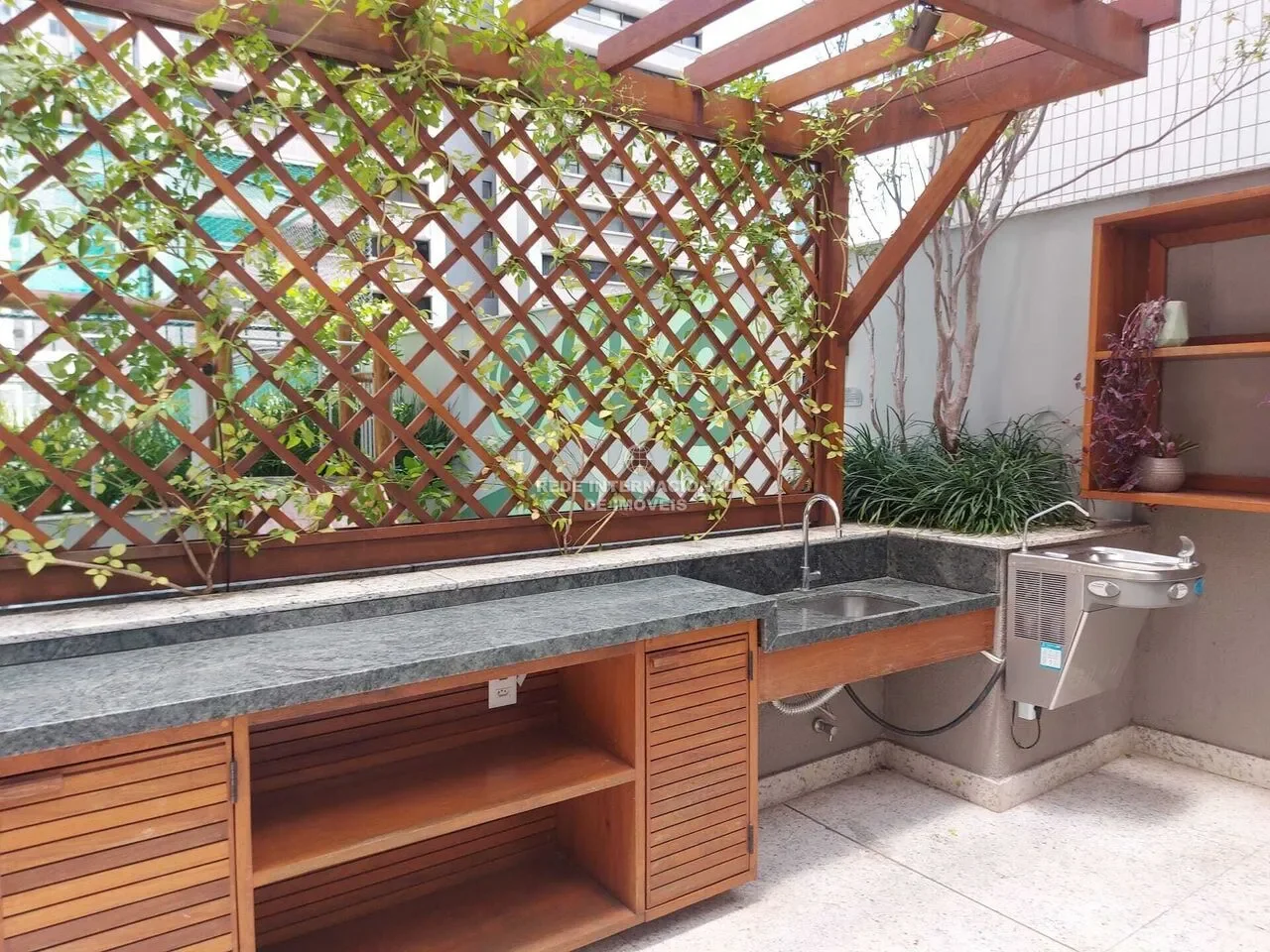 Exterior photo 10