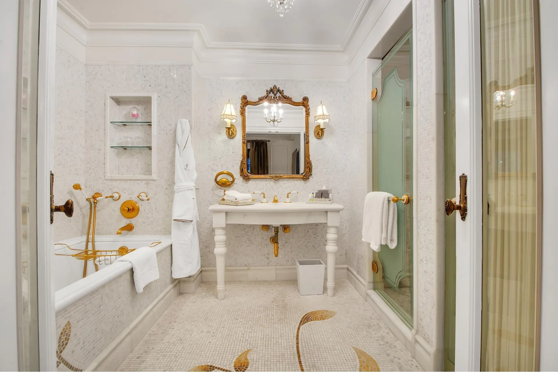 The Plaza Residence, 1 CENTRAL PARK S, New York, New York, United States. - Photo 10