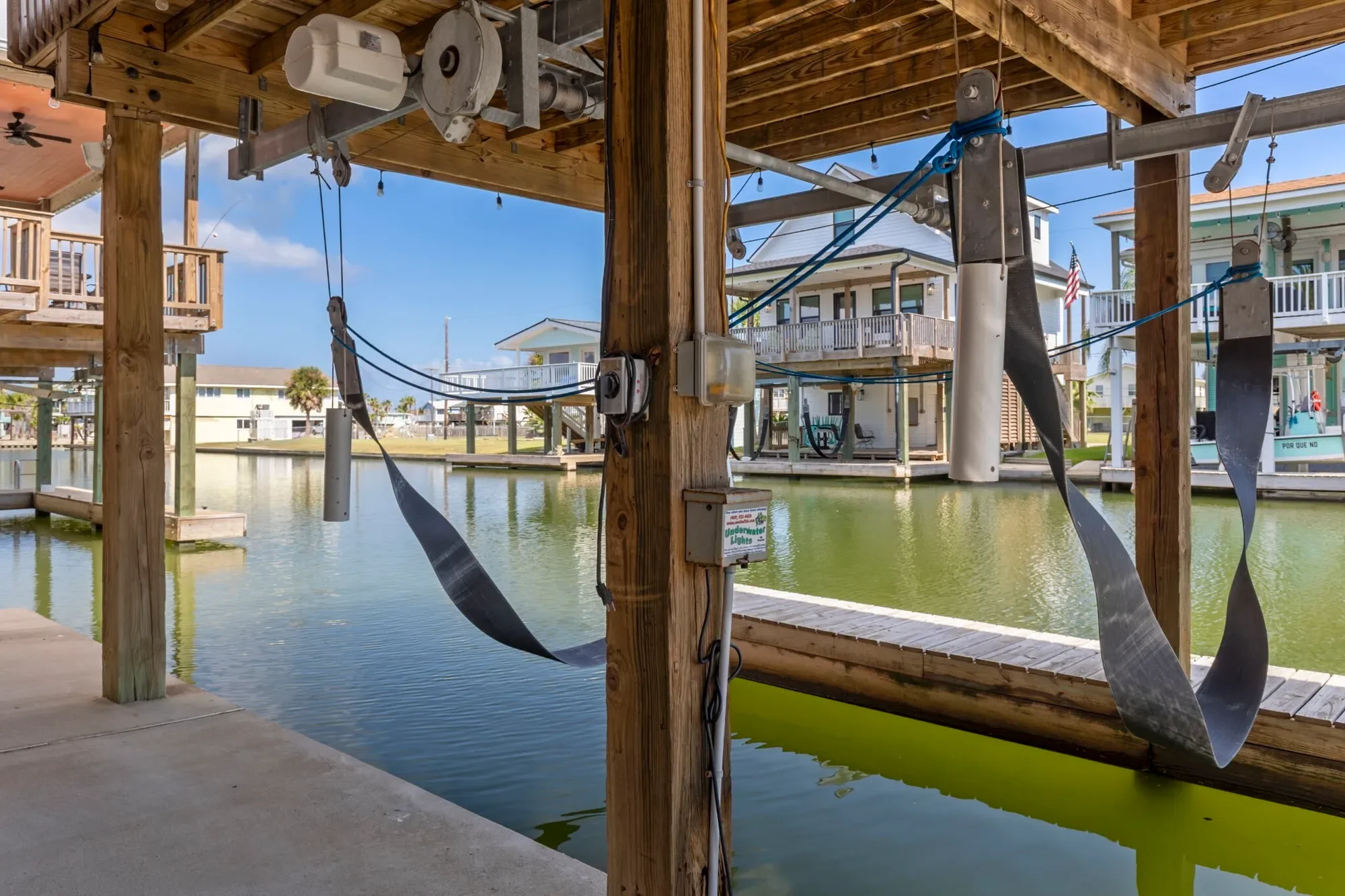 16715 Montego Way, Jamaica Beach, TX 77554, Galveston, Texas, United States. - Photo 11