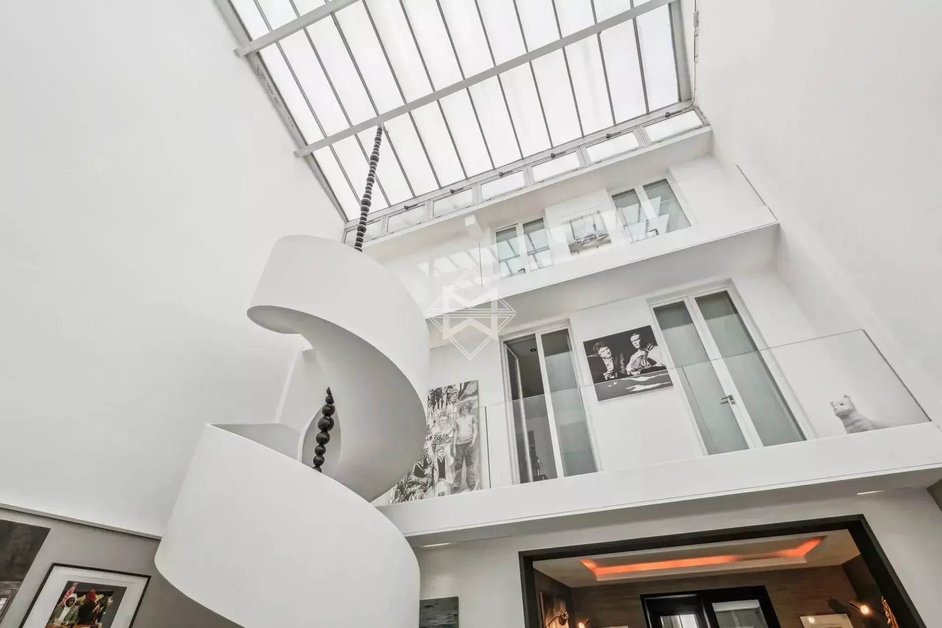 Paris, Île-de-France, France. - Photo 8