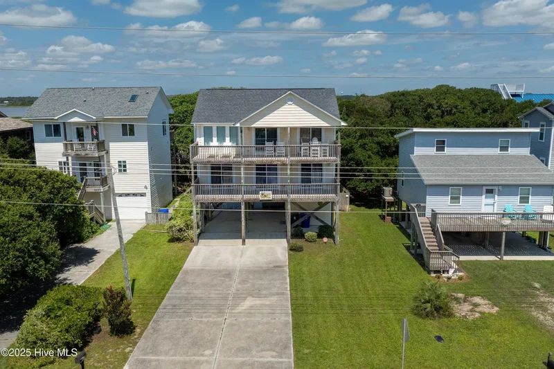1125 S Topsail Drive, Surf City, NC 28445, Surf City, North Carolina, United States. - Photo 19
