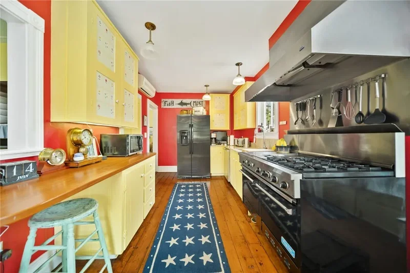 43 Poplar Street, Newport, RI, 02840, USA, Newport, Rhode Island, United States. - Photo 21