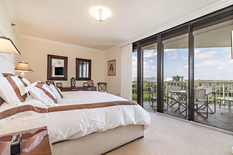 2770 S Ocean Boulevard, Palm Beach, Florida, United States. - Photo 24