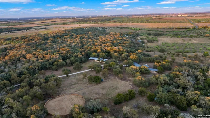 4025 Marion, Seguin, Texas, United States. - Photo 59