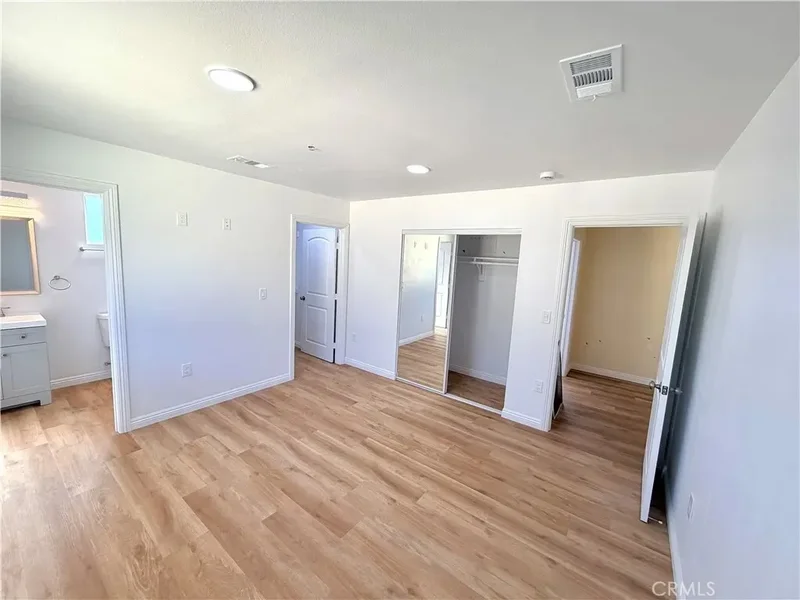 829 W G, Los Angeles, California, United States. - Photo 12