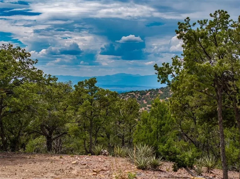 2505 Camino Sarita, Santa Fe, NM 87501, Santa Fe, New Mexico, United States. - Photo 18