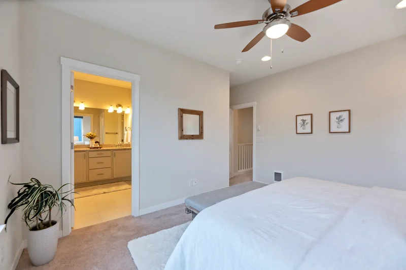 14671 36th Ct NE , Lake Forest Park, WA 98155, Lake Forest Park, Washington, United States. - Photo 14