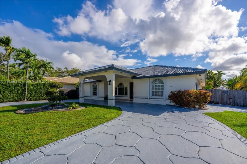 Single Family Residence in Miami