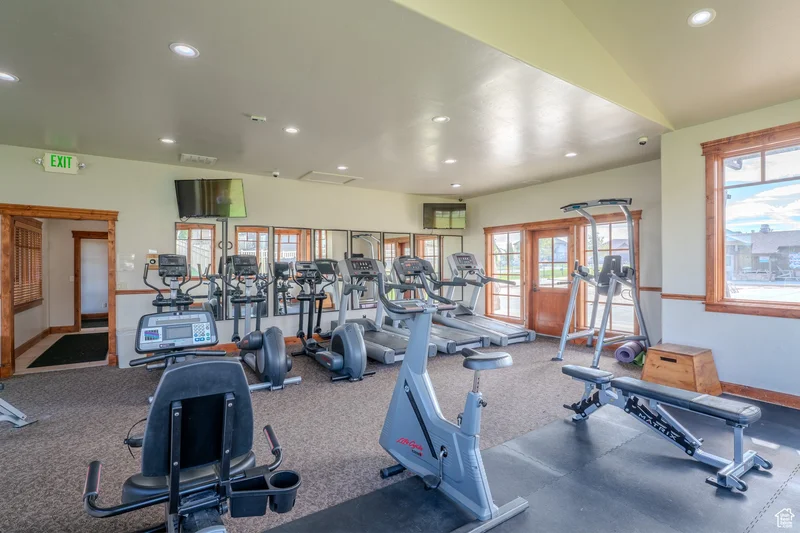 161 W SWEETBRIAR LN, Saratoga Springs, Utah, United States. - Photo 54