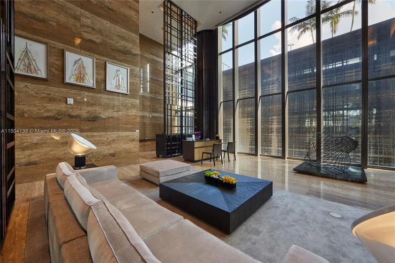 800 S Pointe Dr 502, Miami Beach, Florida, United States. - Photo 38