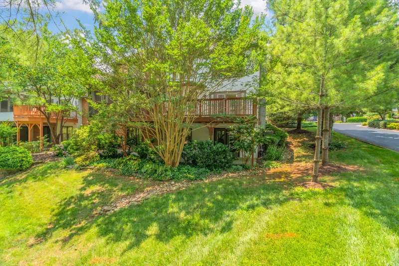838 Ethans Glen Drive , Knoxville, TN 37923, Knoxville, Tennessee, United States. - Photo 53