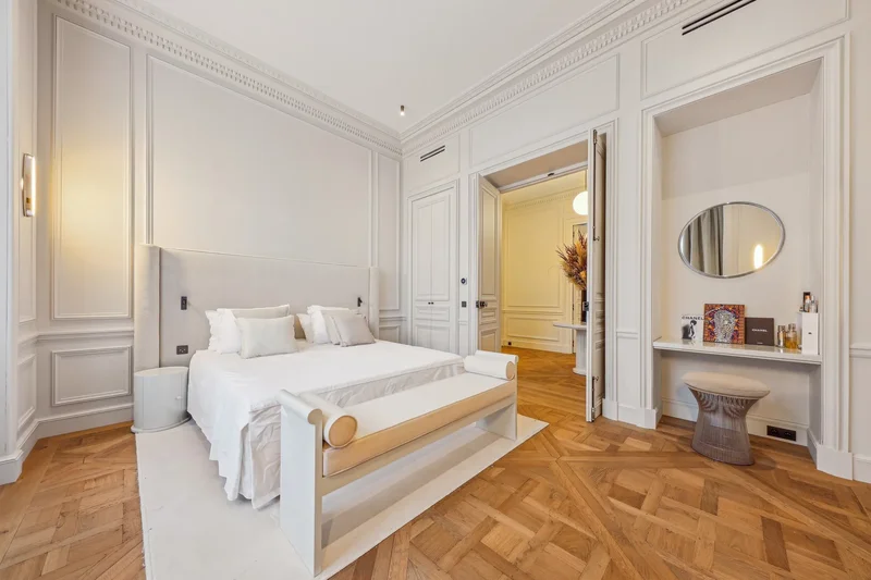 PARIS, J 75008, Paris, Île-de-France, France. - Photo 10