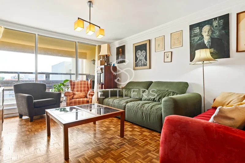 3-Bedroom Apartment - Alto das Flores