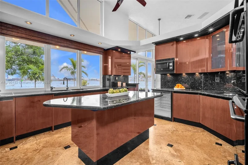 1925 Harbourview Dr, Fort Lauderdale, FL, 33316, USA, Fort Lauderdale, Florida, United States. - Photo 28