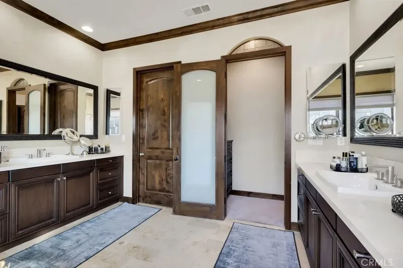 9661 Shoup Avenue, Los Angeles, California, United States. - Photo 36
