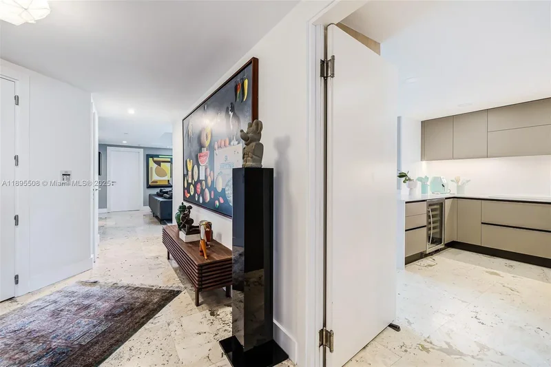2627 S Bayshore Dr 504, Miami, Florida, United States. - Photo 23