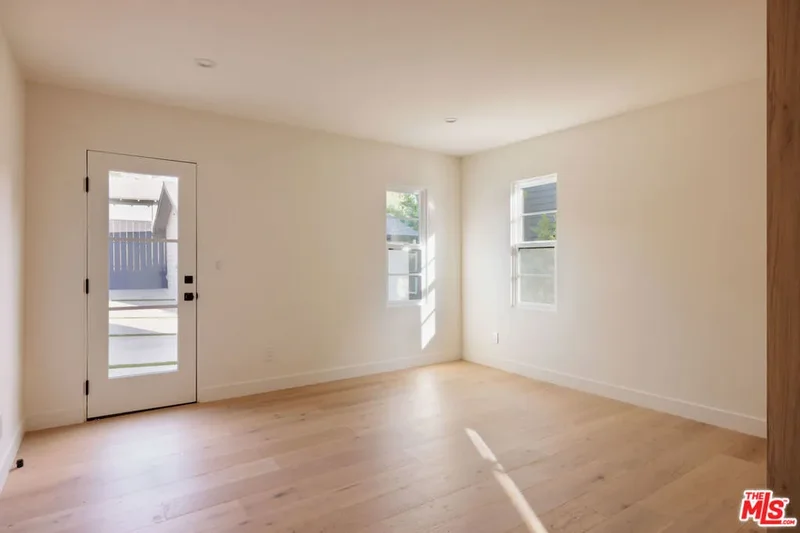 1018 Manzanita Street, Los Angeles, California, United States. - Photo 39